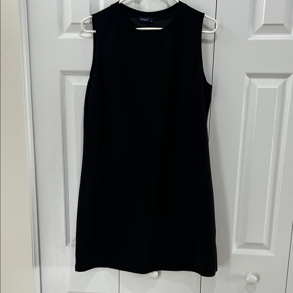 Black Sleeveless Dress